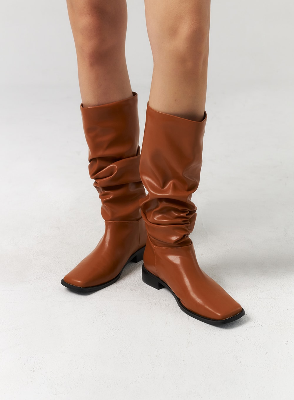 Quadratische Zehen Stiefel bis zur Wade CU329