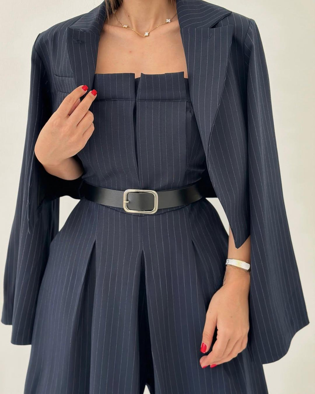 Lauralie | Trägerloser Jumpsuit im Blazer-Stil