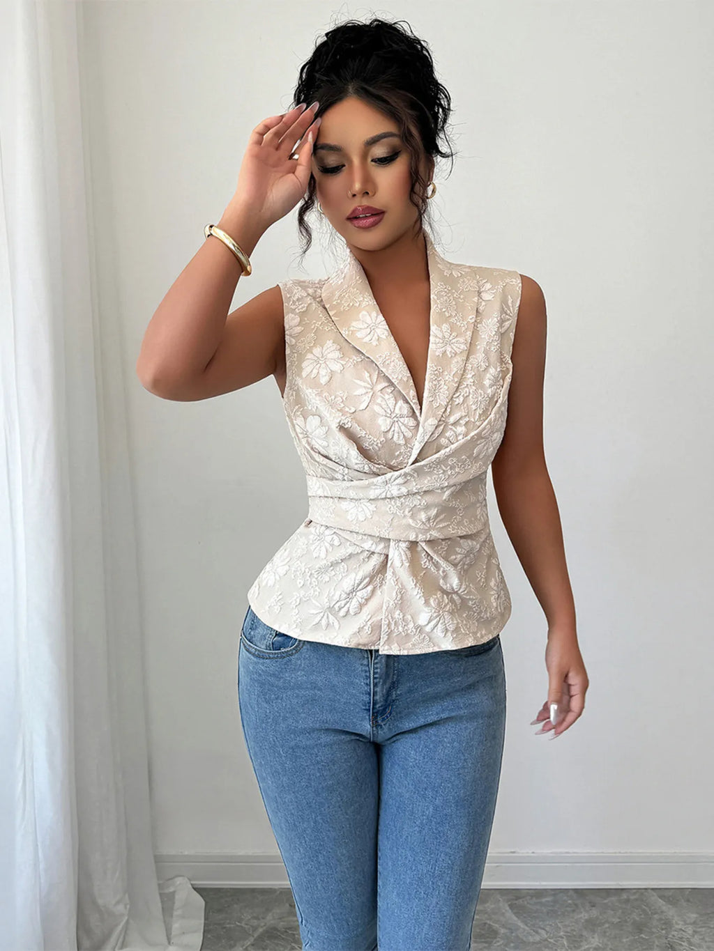 Nerina | Bluse mit Wickeloptik und taillierter Passform