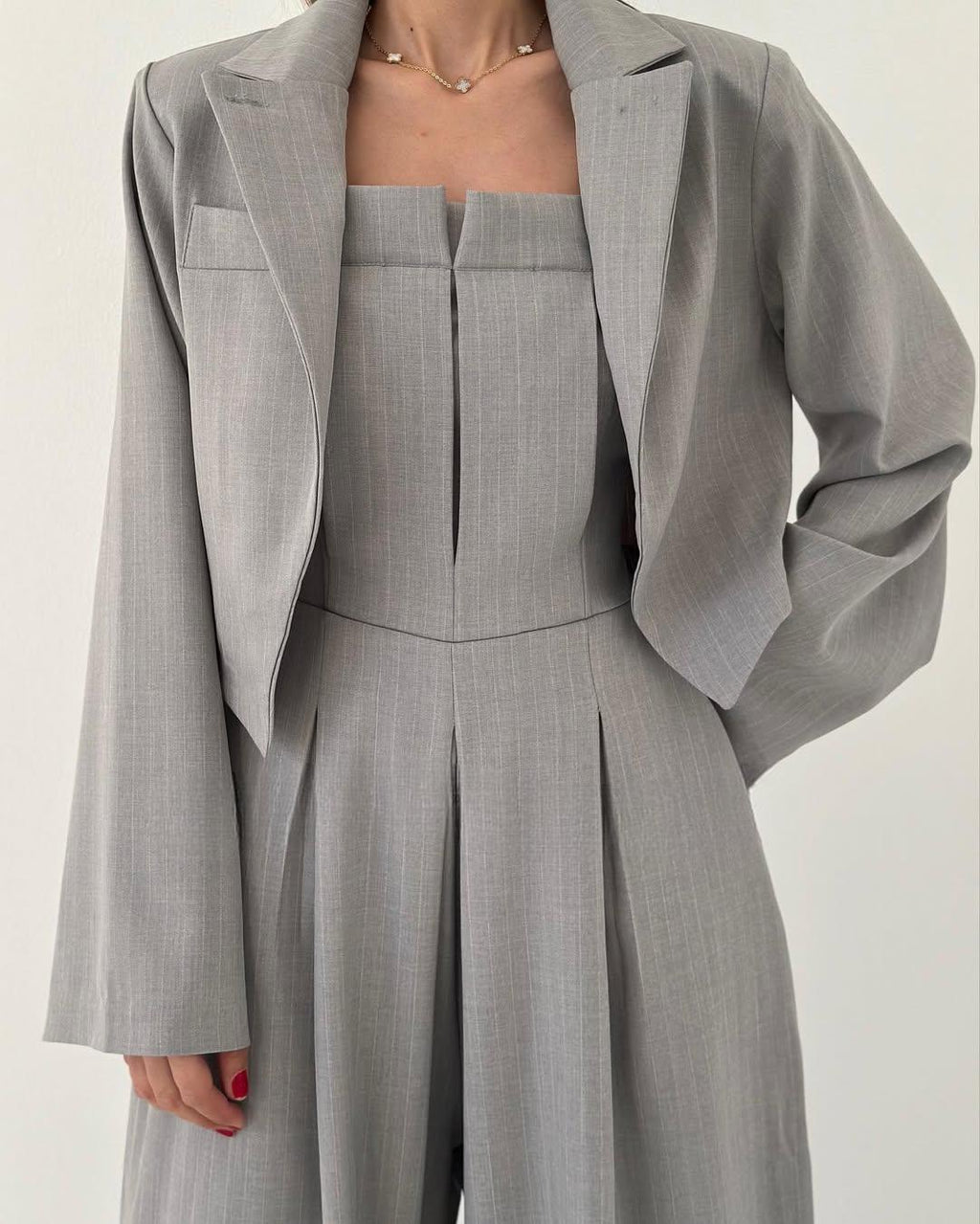 Lauralie | Trägerloser Jumpsuit im Blazer-Stil