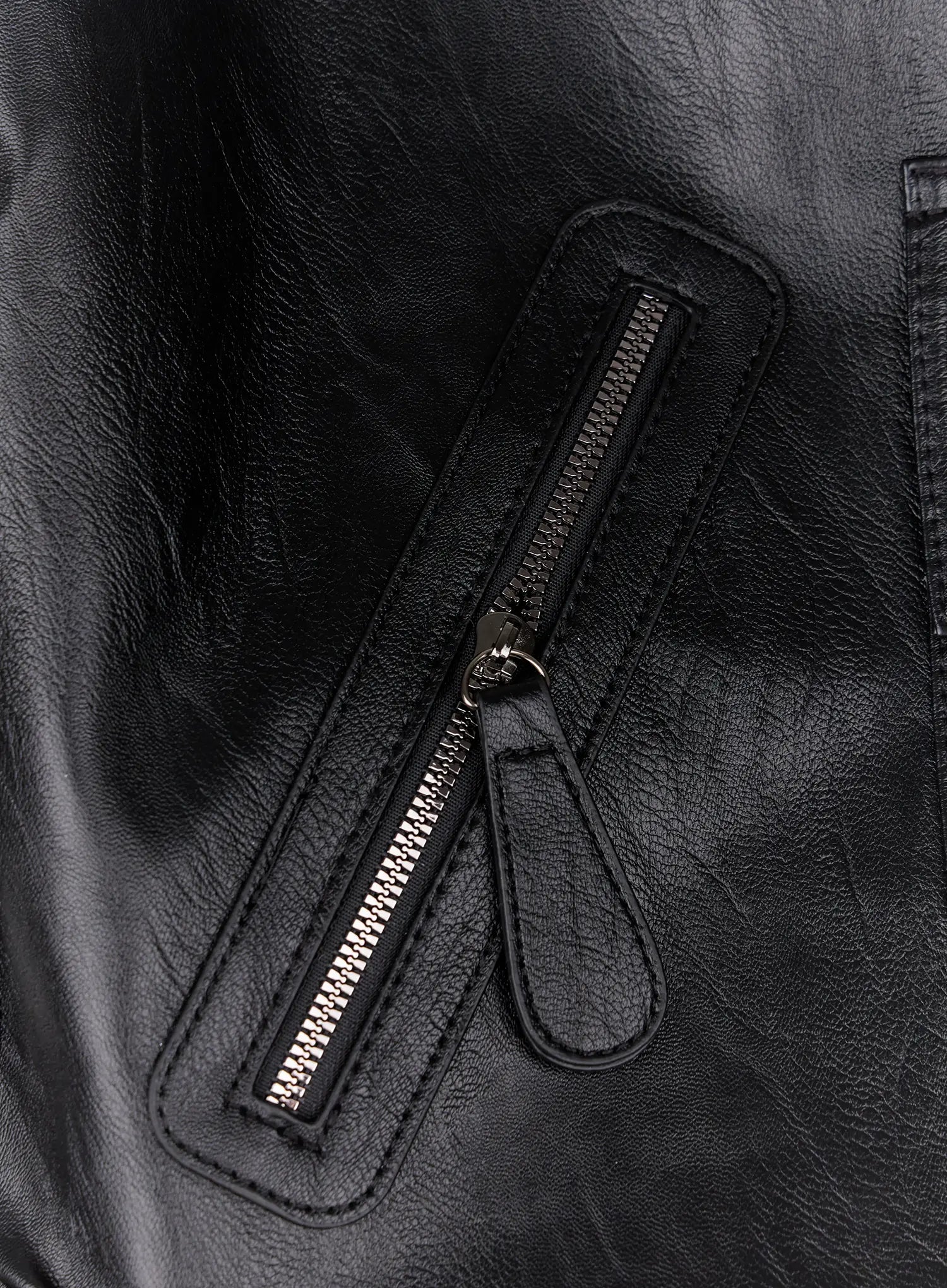 Vielseitige Schultertasche aus Kunstleder IO502