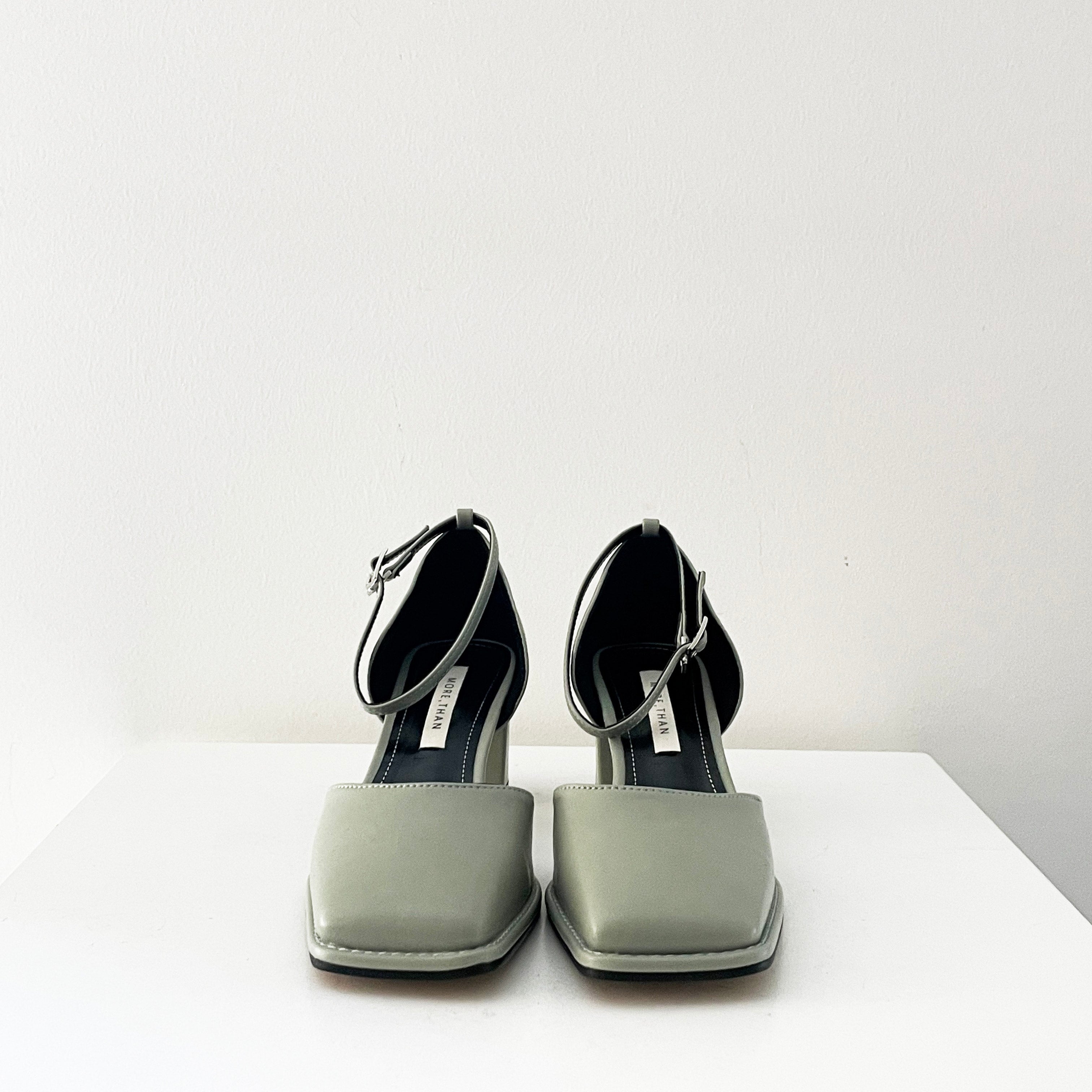 Quadratische Mary Jane Mid Heels