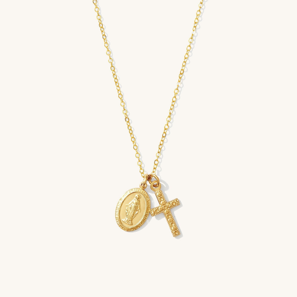 Kleiner Anhänger mit der Muttergottes und Kreuz