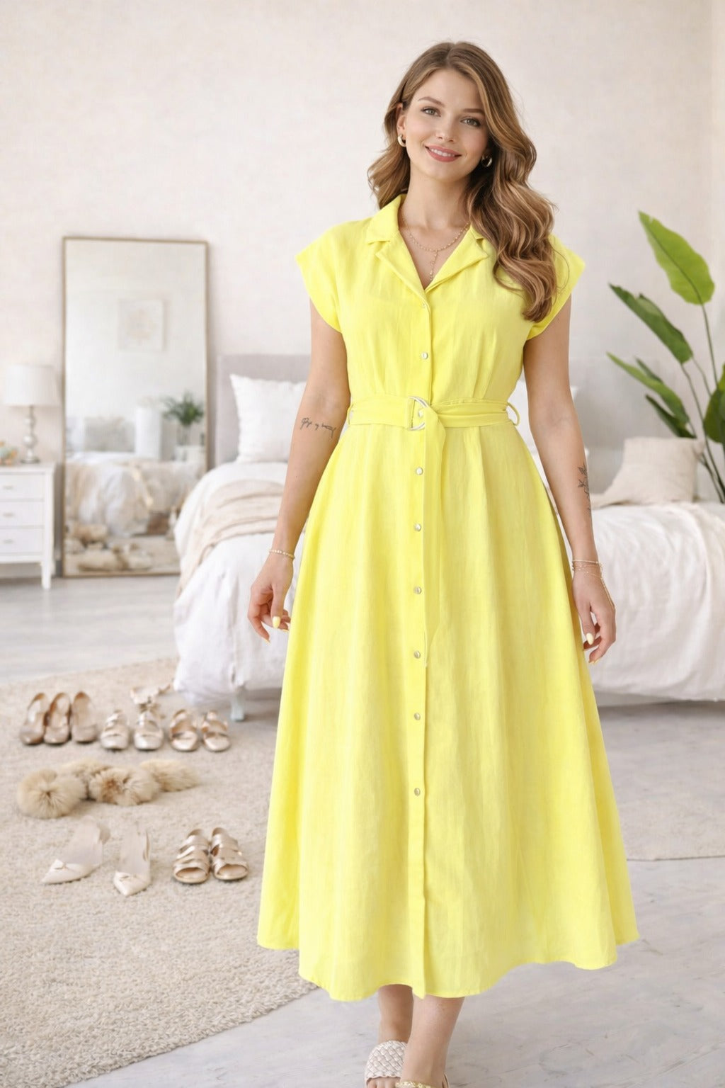 Kleid mit metallischem Gürtel für Frauen