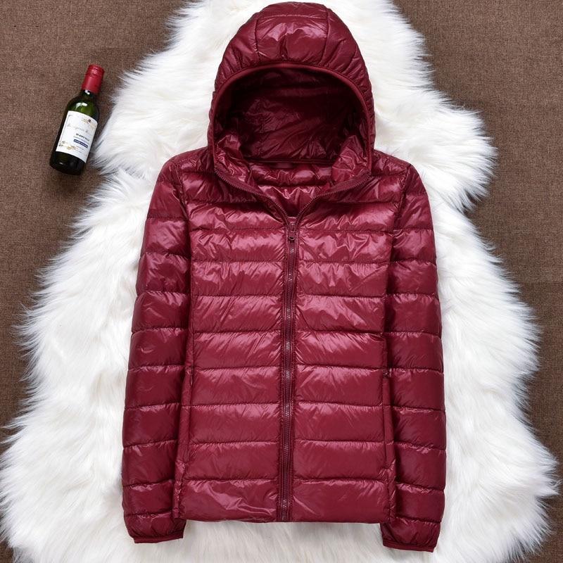 Nord | Premium-Jacke mit weißen Federn