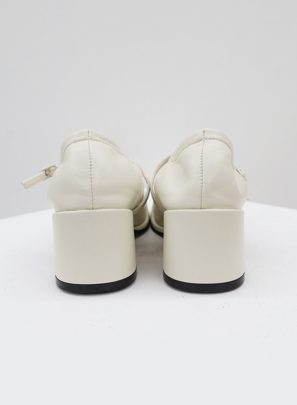 Runde Ferse Mary Janes BU5