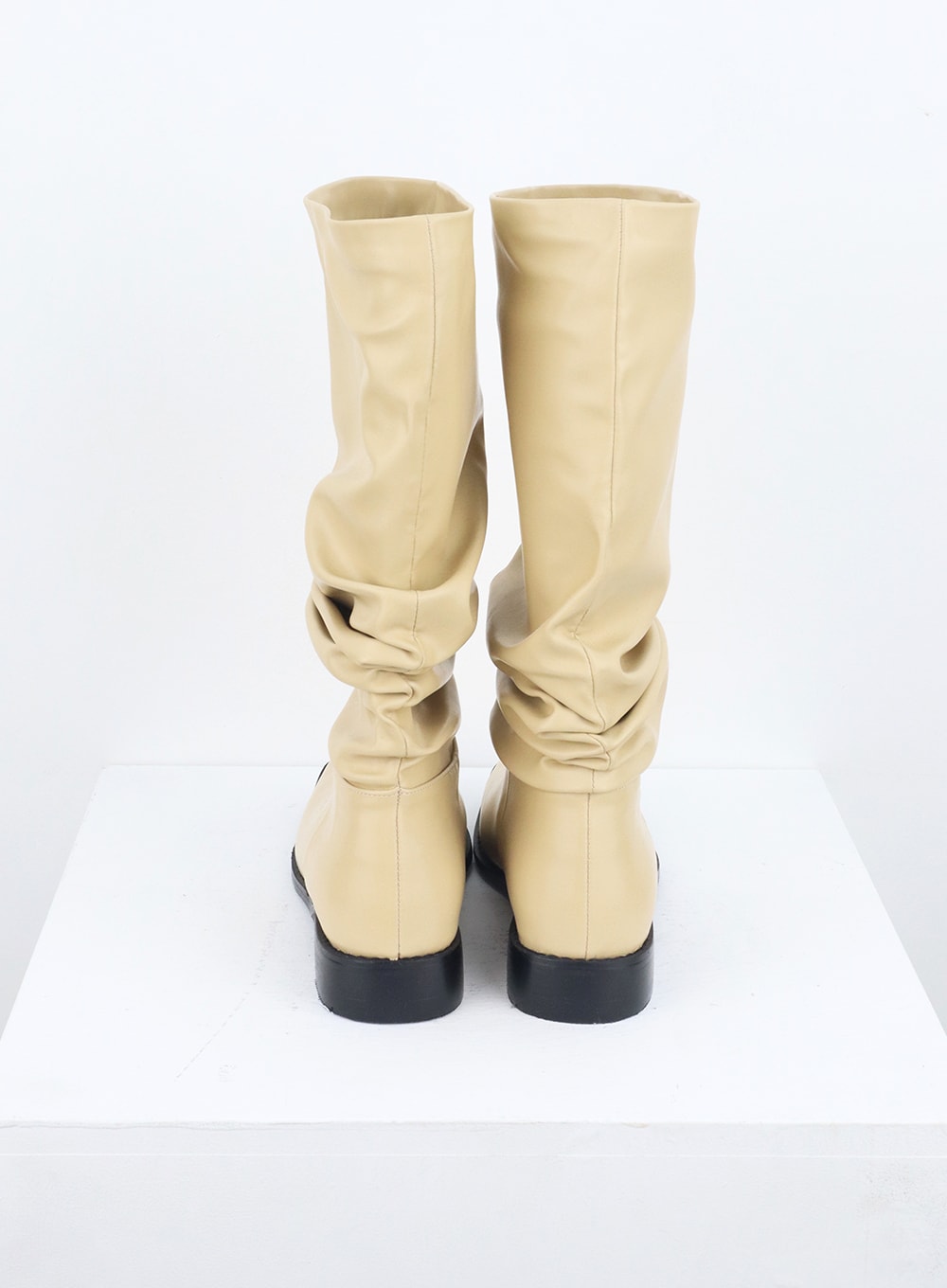 Quadratische Zehen Stiefel bis zur Wade CU329