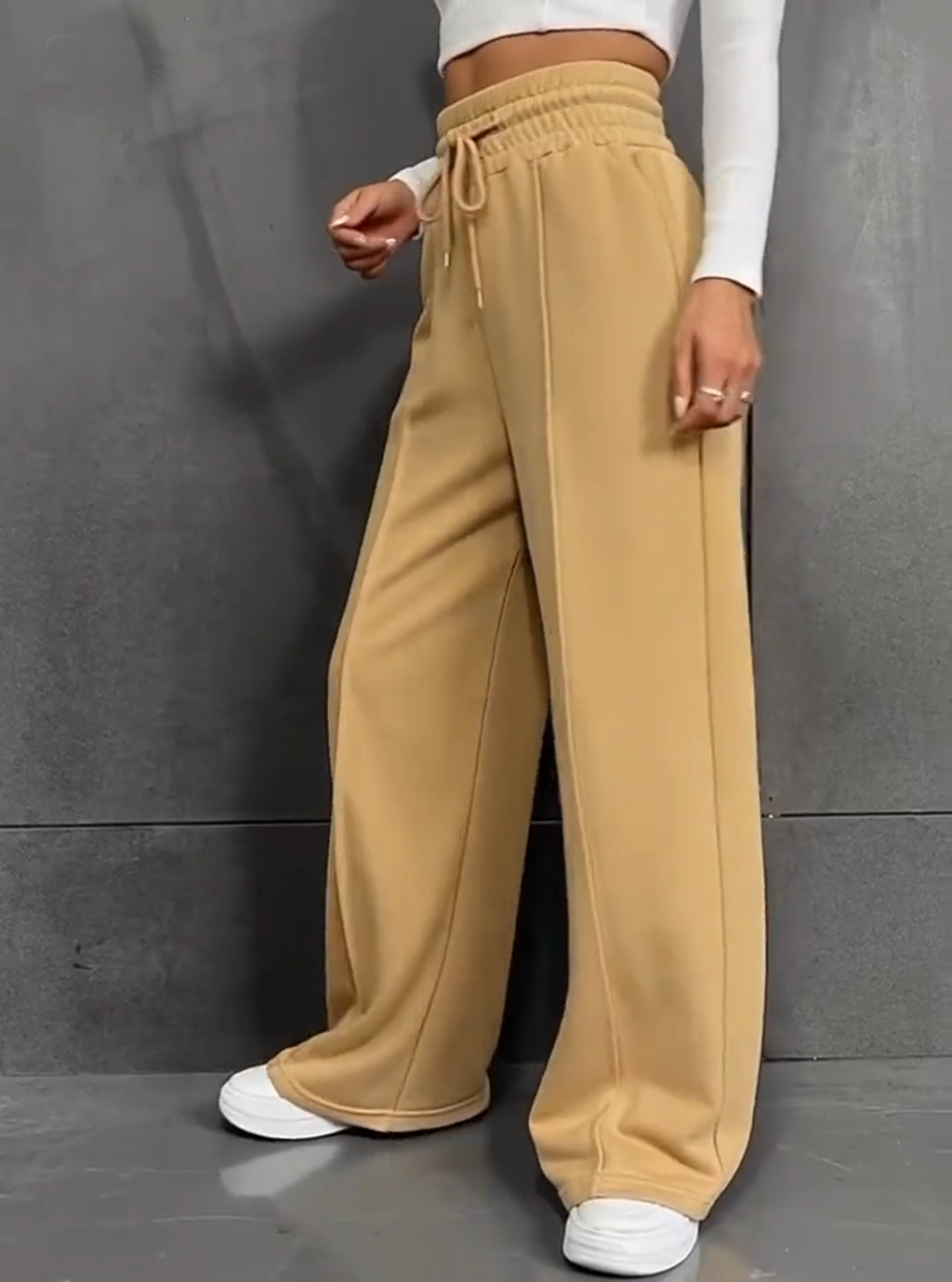 Trish | Lockere Hose mit weitem Bein