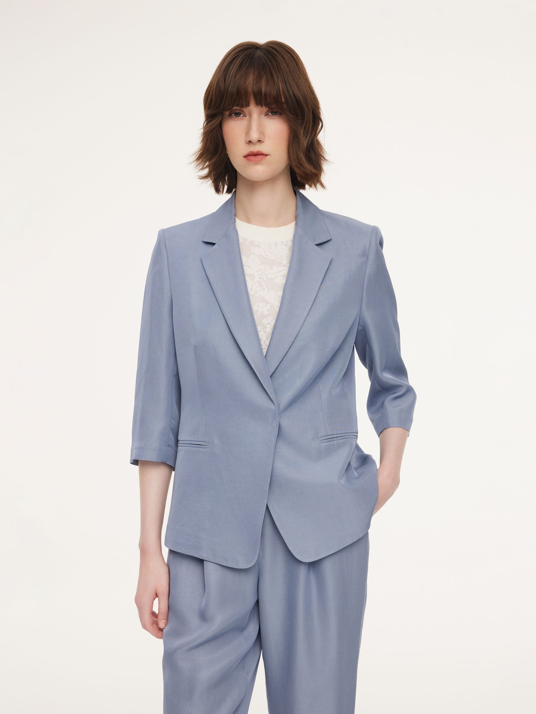 Damenjacke aus einer Mischung aus Acetat, Tencel und Leinen