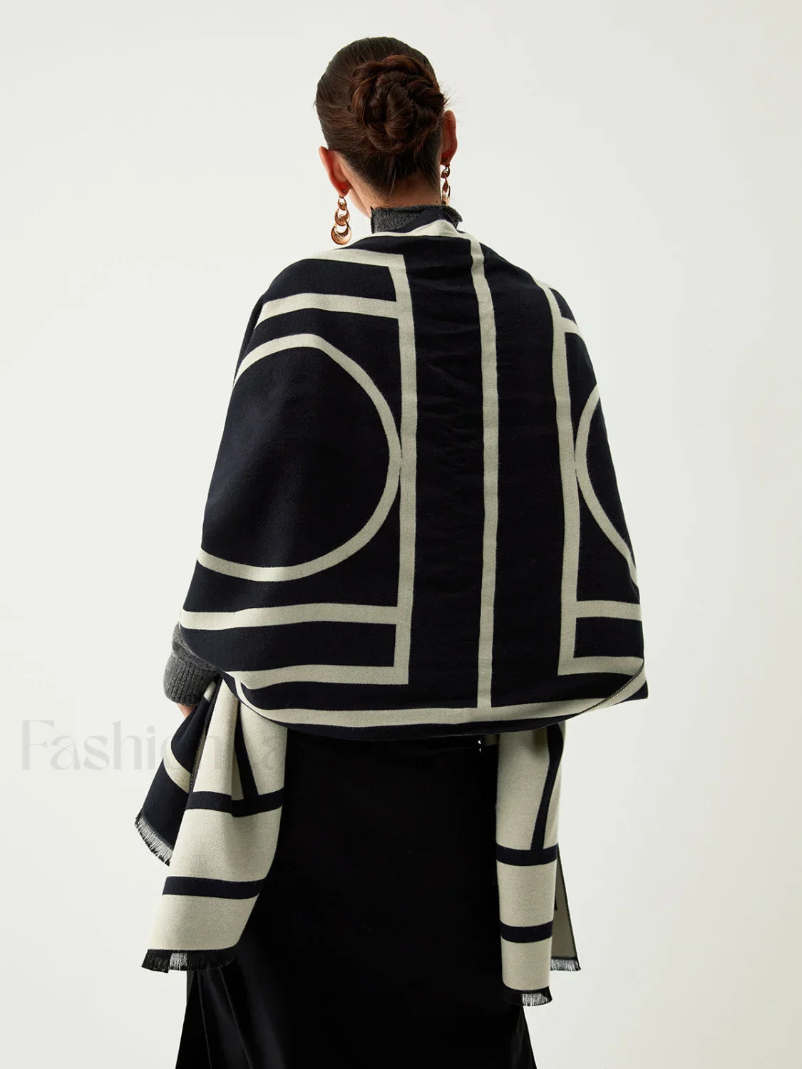 Taoraora | Schal mit geometrischem Muster
